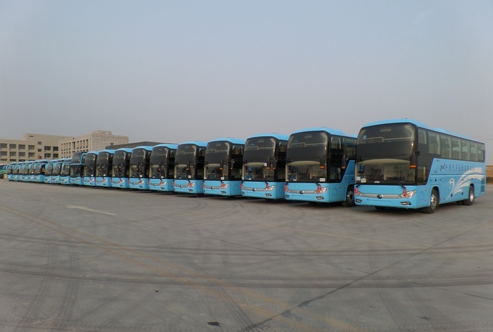 热烈庆祝我公司新购10辆宇通54座高一级客车投入运营